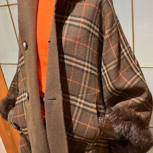 Luxurious Reversible Wool Cape with Genuine Fox Fur - Rich Brown